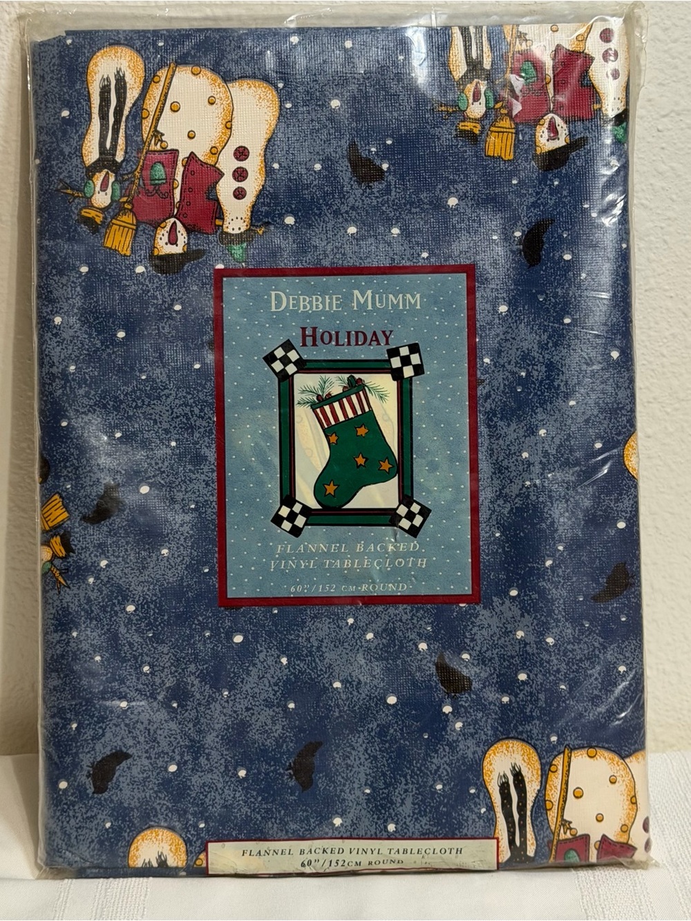 DEBBIE MUMM 60” ROUND FLANNEL BACK VINYL TABLECLOTH CHRISTMAS SNOWMAN HOLIDAY